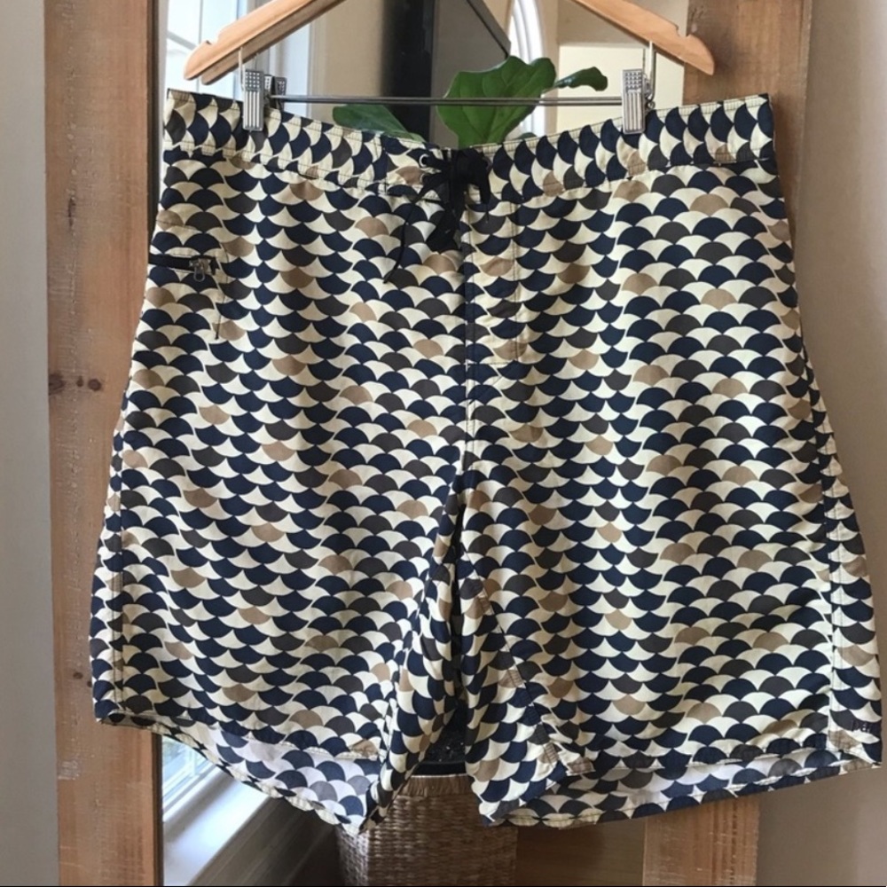 Patagonia Wavefarer Geometric Board Shorts Size 40
